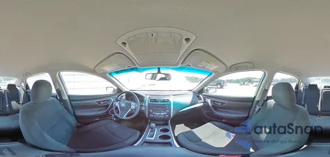 2015 Nissan Altima 2.5 z USA, uszkodzony, nr VIN 1N4AL3AP9FC419244